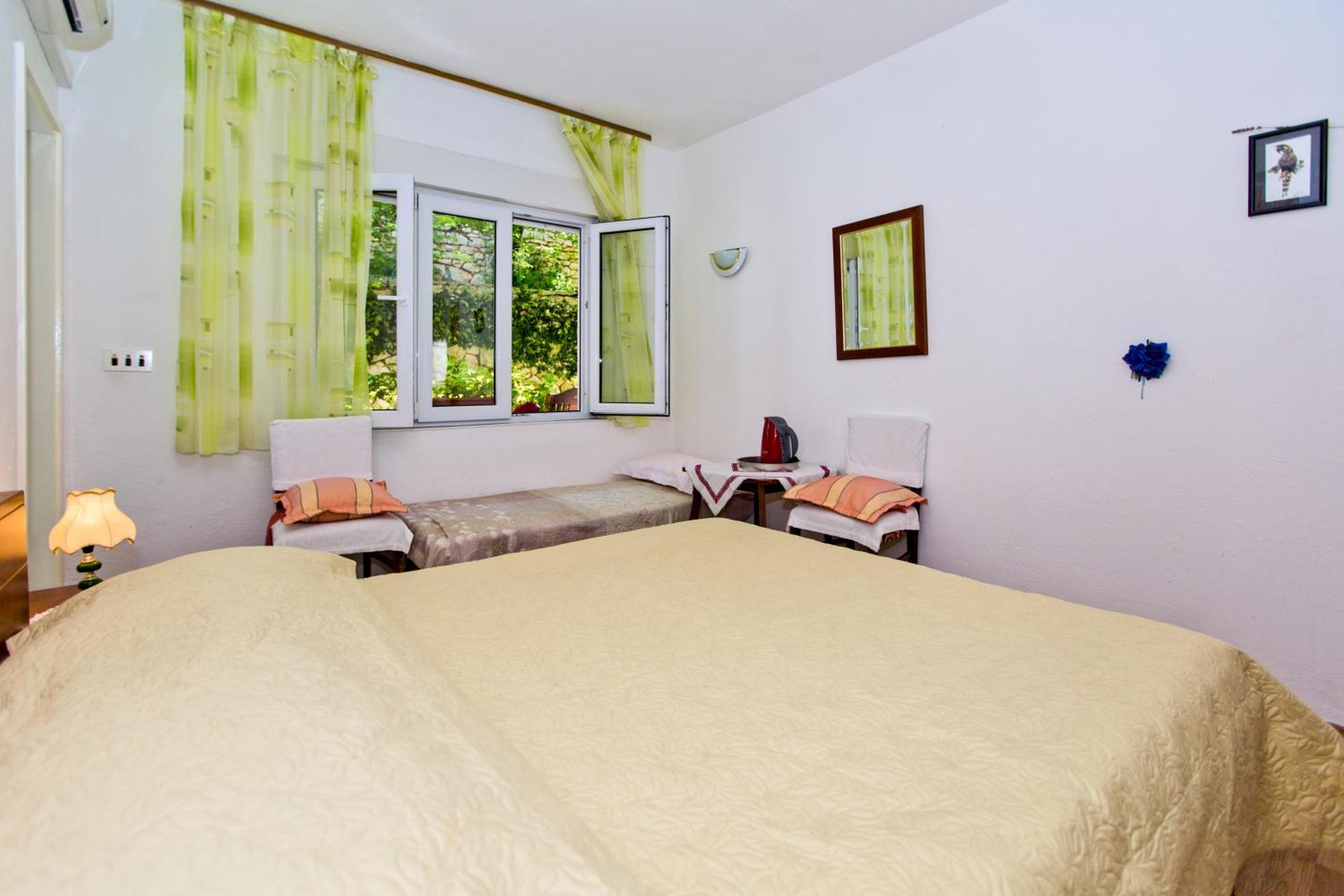 Rooms Barbaric Hvar Town Exterior foto